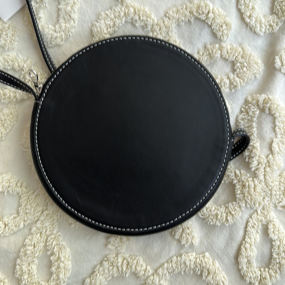 Orseund Iris Leather Circle Crossbody Bag - Picture 4 of 9